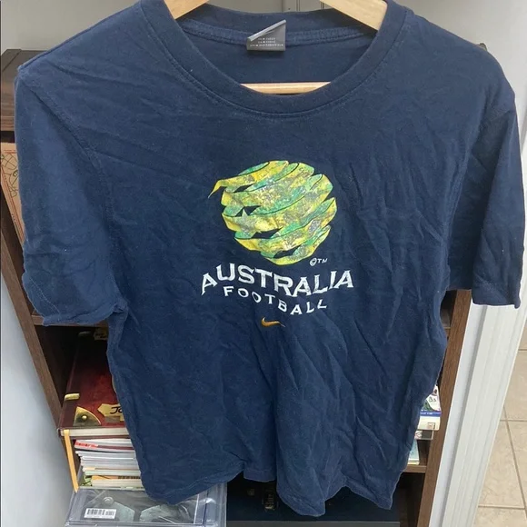 Vintage Nike Navy Australia Football T-Shirt - Picture 2 of 6